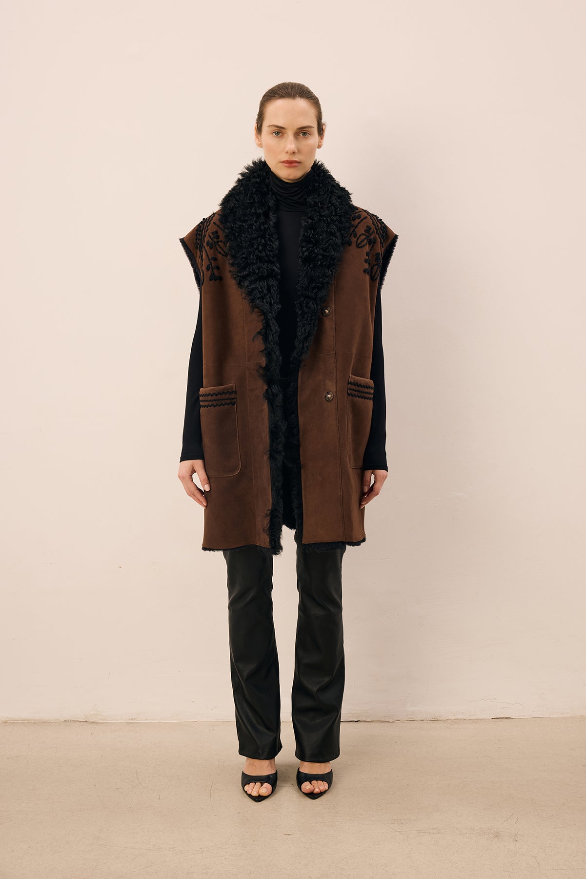 Cadenza Black/Brown Long Vest